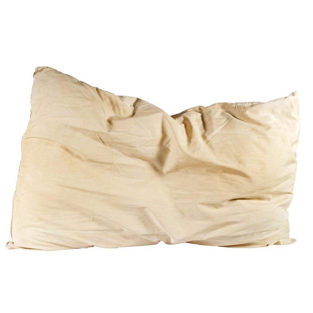 How to Keep Your Pillows from Getting Misshapen | Family Handyman