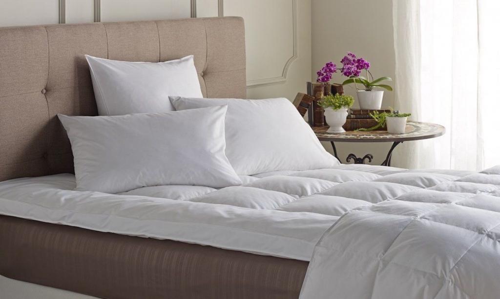 How to Set Up a Featherbed for the First Time | Overstock.com