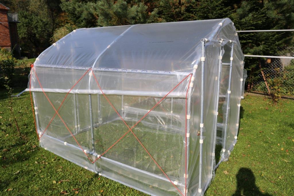 How Much Ventilation Does a Greenhouse Need - Krostrade