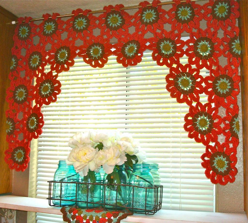 19 Cool Patterns for Crochet Curtains | Guide Patterns