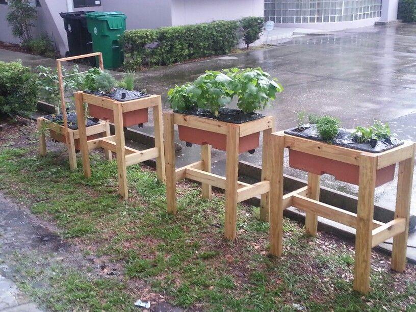 My earthbox cribs. | Earthbox gardening, Earthbox, Vegetable garden beds