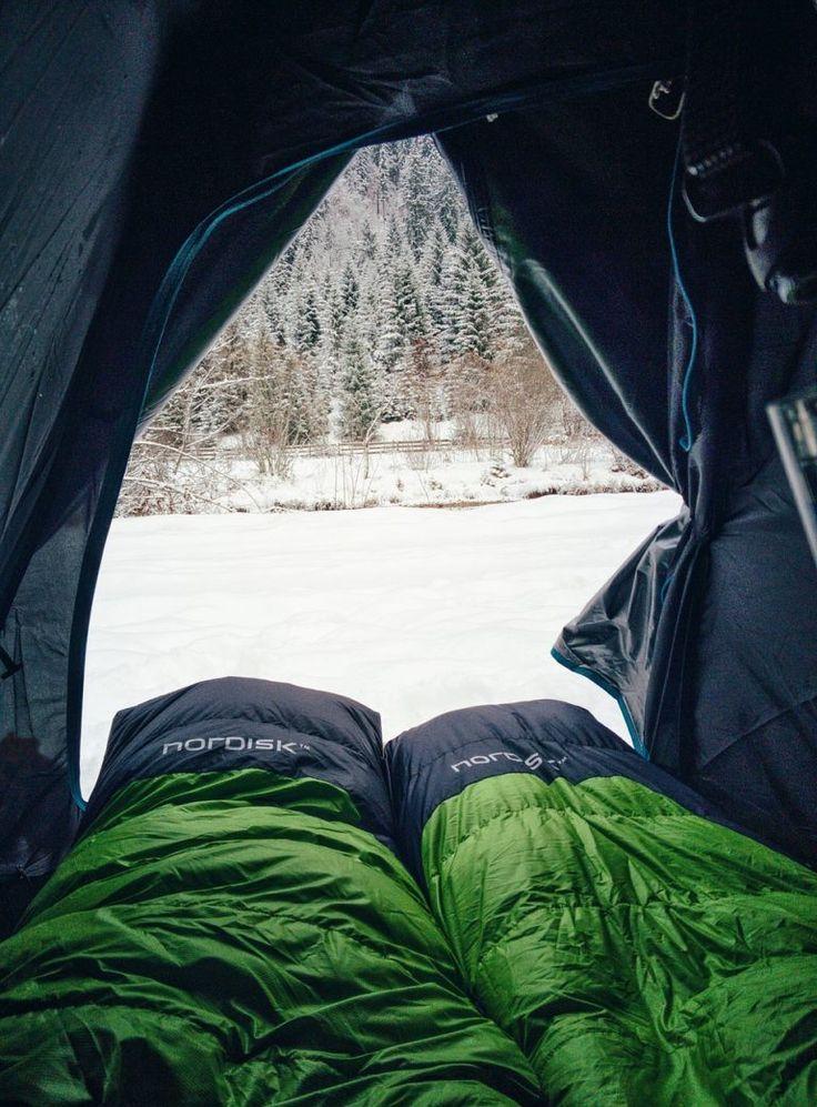 How To Heat A Tent In Cold Weather: The Ultimate Guide | Campamento de invierno, Equipo de acampada, Saco de dormir