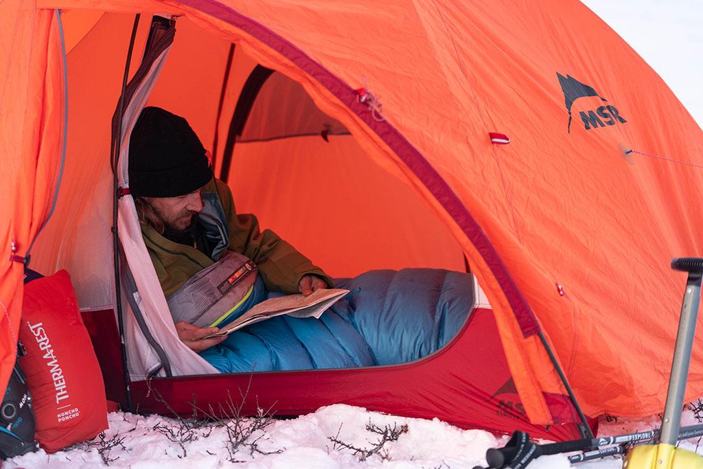 9 Tips for Staying Warm While Winter Camping | The Summit Register