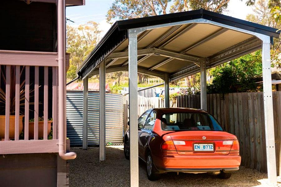 Carport or Garage? How To Choose Which Is Right For You