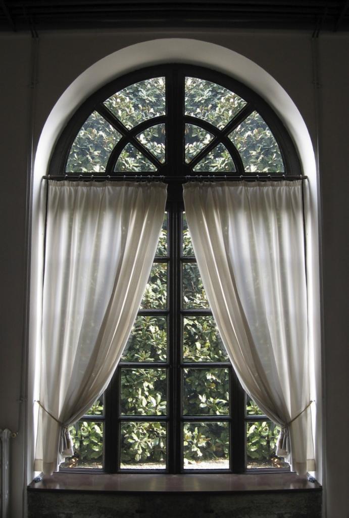 Making a Curtain for an Arched Window? | ThriftyFun