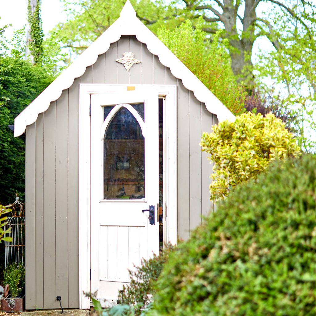5 ways to insulate a shed for free and protect it from damp
