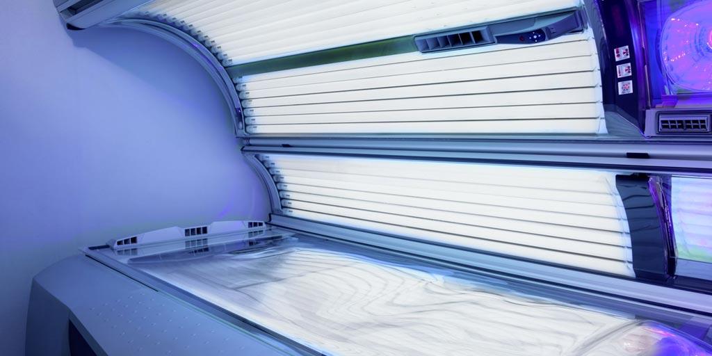 How to Change Bulbs in a Wolff Tanning Bed : Step-by-step Guide