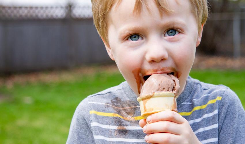 How to Remove Chocolate Ice Cream Stain from Clothes