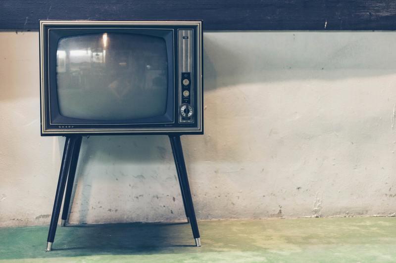 5 Easy DIY Steps On How To Fix Water Damaged TV At Home - Krostrade