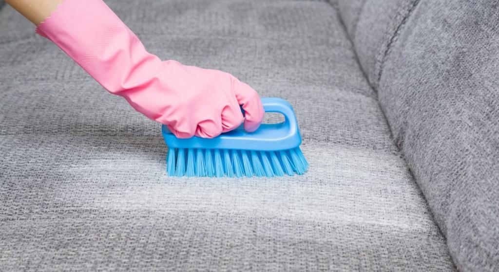 Rens af sofa | Så nemt kan du rengøre sofaen