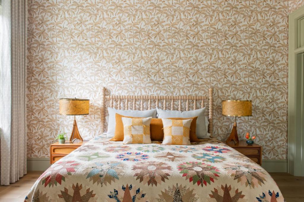 How to style a bed: A five-star hotel guide to styling a bed | Homes & Gardens |