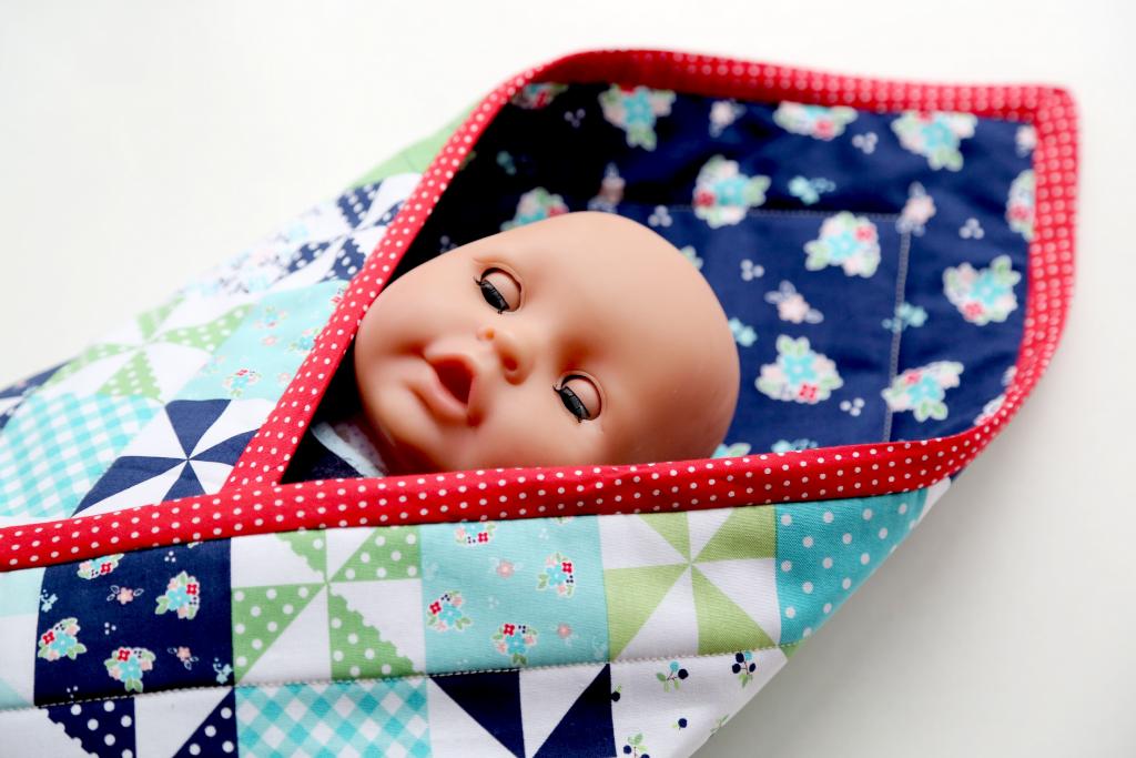Baby Doll Pouch Blanket Tutorial - The Cottage Mama