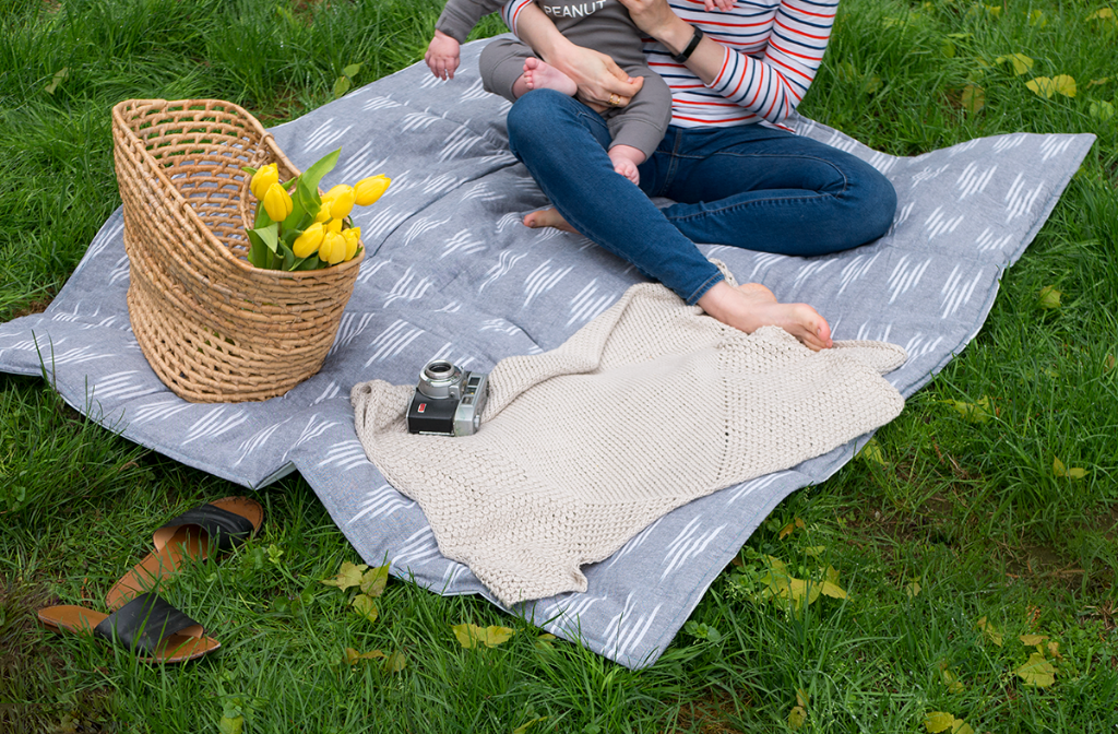 DIY (waterproof!) quilted picnic blanket - The Homesteady