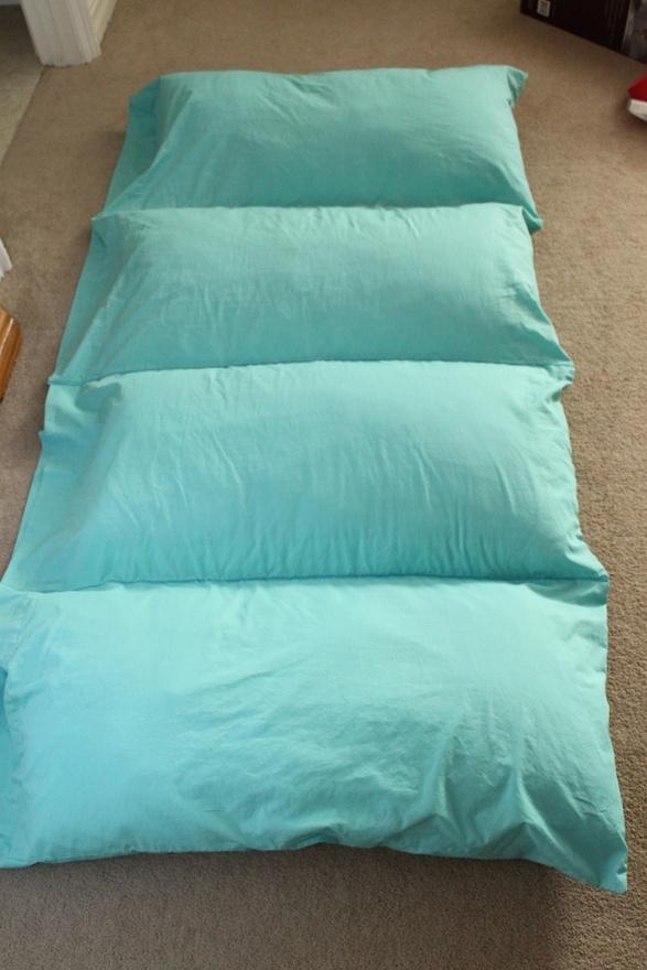 Pillow Case bed tutorial craft | Diy pillows, Sewing pillows, Sewing pillow cases