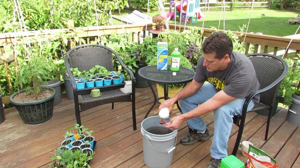 How to Use & What is Water Soluble Garden Fertilizer: My Organic Mix - TRG 2014 - YouTube