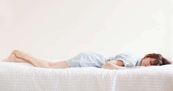 Is It Better to Sleep Without a Pillow? 2 Sleep Experts Weigh In - PureWow