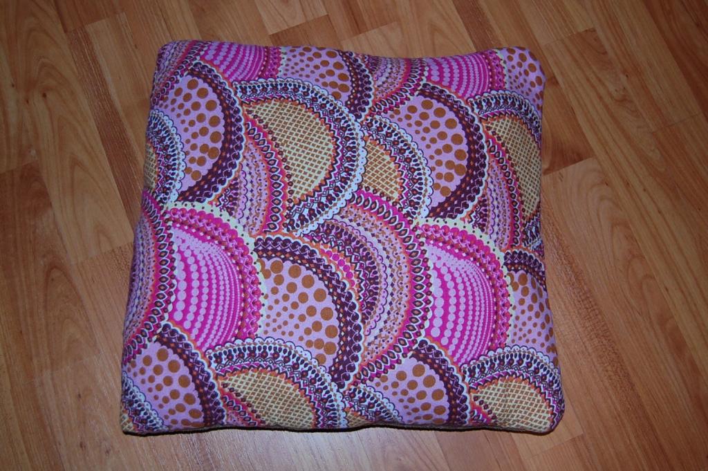 How to Make a Quillow (blanket/pillow) : 6 Steps - Instructables