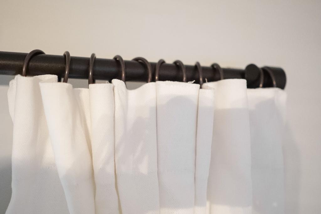 HOW TO HANG CURTAINS USING DRAPERY PINS AND RING CLIPS – Stay Home Style