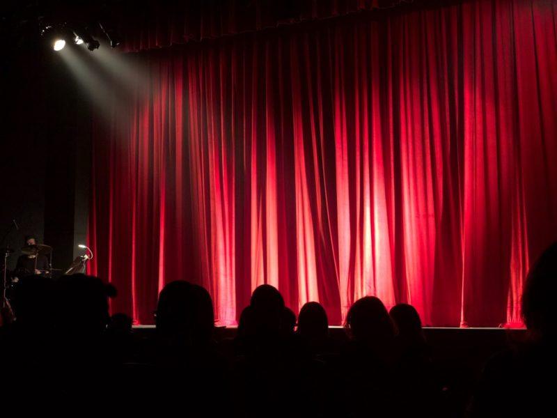 How To Make Theater Curtains? 7 Easy Steps! - Krostrade