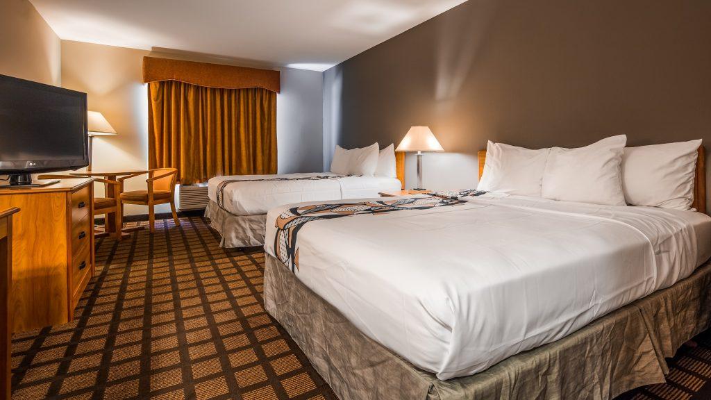 Double Queen Bed Room | Best Western Inn & Suites Midway Airport