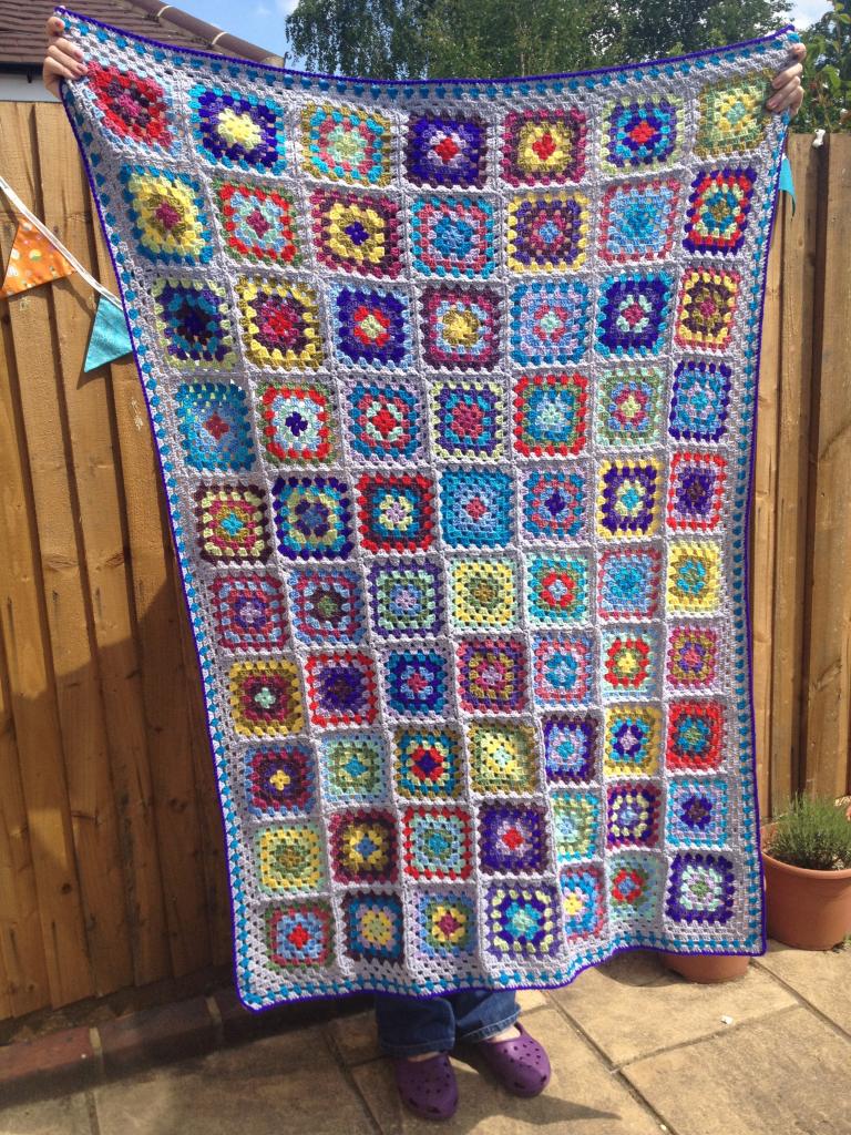 Granny square blanket Ta-daaaah! | crochetime