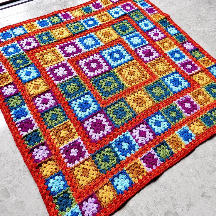 tbt this lap blanket I made 2 years ago. No matter how many more complex blankets I make, granny squares always ha… | Blanket, Granny square, Granny square blanket