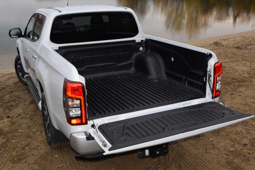 How Much Does A Truck Bed Typically Weigh?