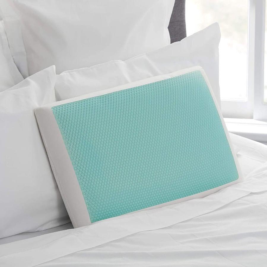 How do cooling pillows work, which helps to shed sweat and sleep peacefully in the summer?