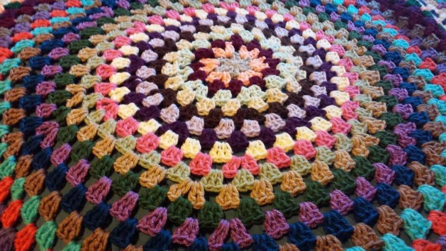 Crochet Pattern: Granny Style Circle Afghan! – Crochet Me Lovely