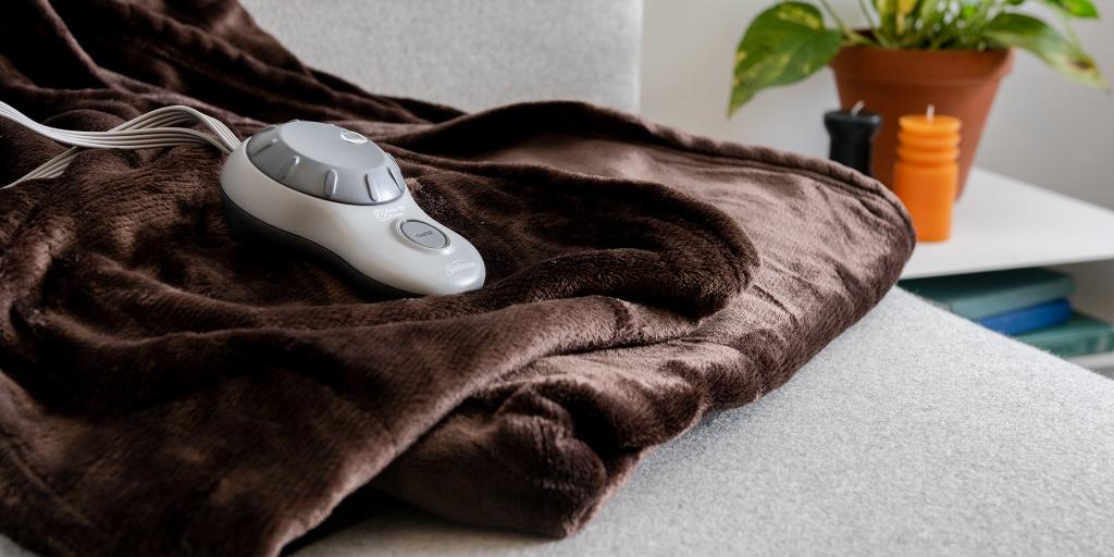 The 3 Best Electric Blankets & Heated Mattress Pads of 2022 | Reviews by Wirecutter