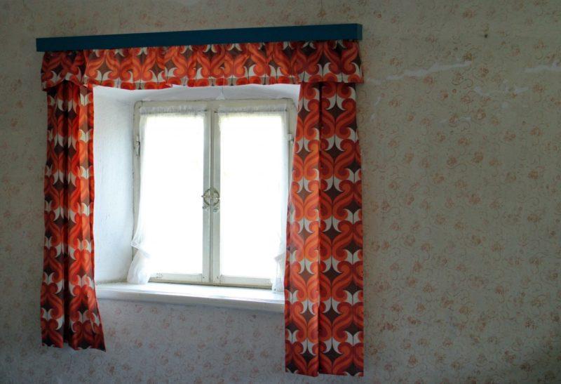 How To Hang Curtains On Concrete Walls? 2 Best Methods! - Krostrade