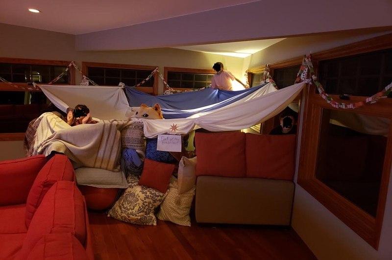 How To Make A Blanket Fort Over Your Bed: 5 Exciting Steps! - Krostrade