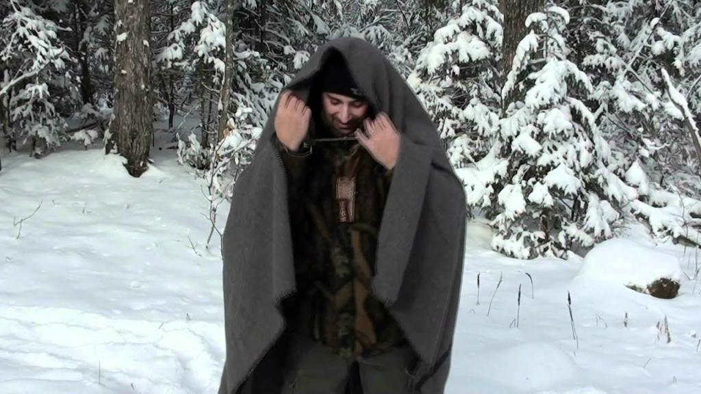 HOW TO IMPROVISE A WOOL BLANKET INTO A HOODED CLOAK ! - YouTube
