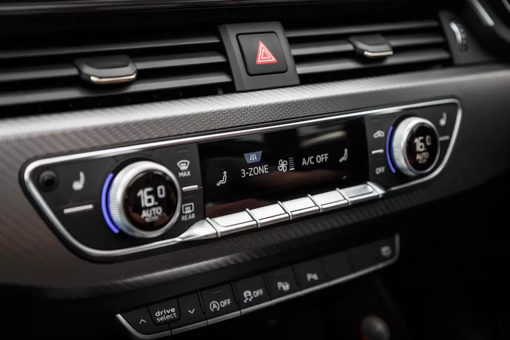 AC Only Works When Driving: Causes, Fixes and Costs