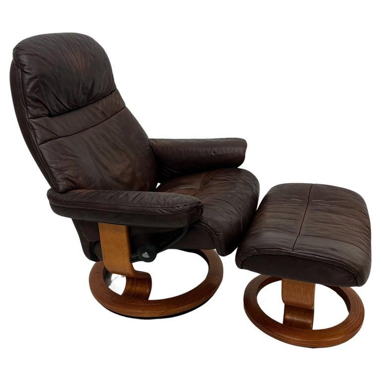 Vintage Brown Leather Recliner - 103 For Sale on 1stDibs | brown leather swivel recliner, tan leather recliner, vintage recliner