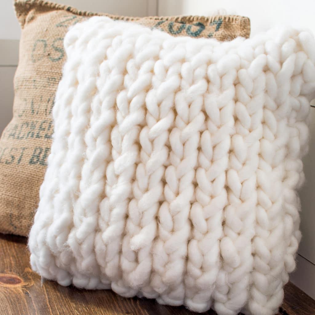 How to Make a Chunky Knit Pillow Cover in Under an Hour