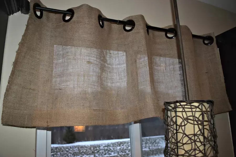 32+ DIYs to Make Burlap Curtains | Guide Patterns