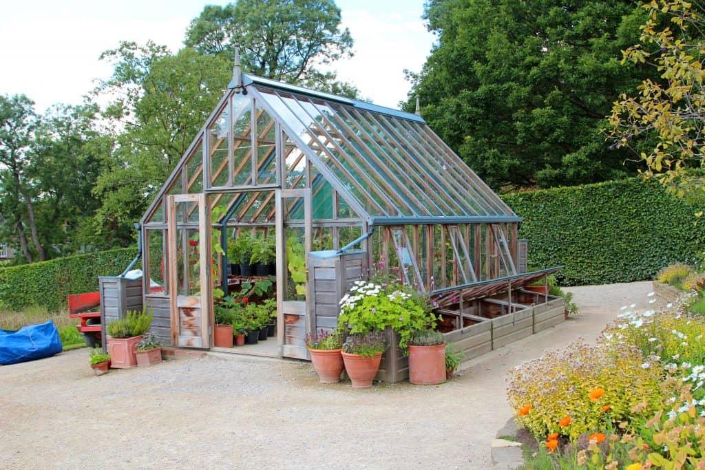 How Warm Will A Greenhouse Stay In The Winter? – Upgraded Home